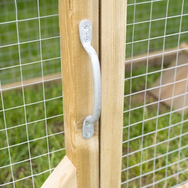 Rabbit or Guinea Pig Hutch - Image 4