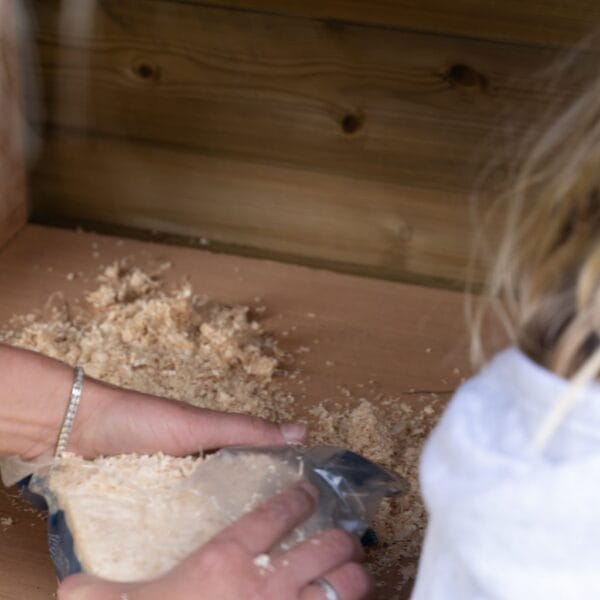 Rabbit or Guinea Pig Hutch - Image 8