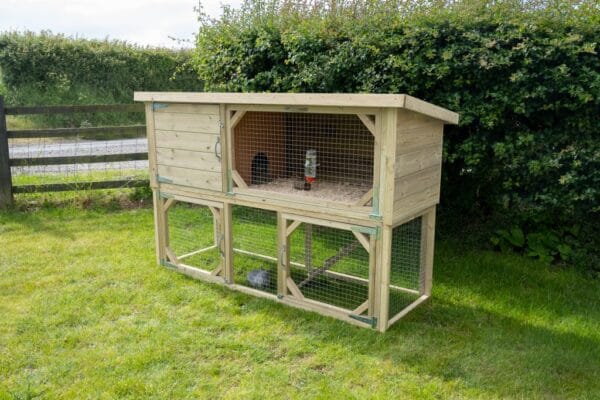 Rabbit or Guinea Pig Hutch - Image 15