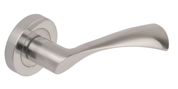 Flex lever on round rose handles and door packs